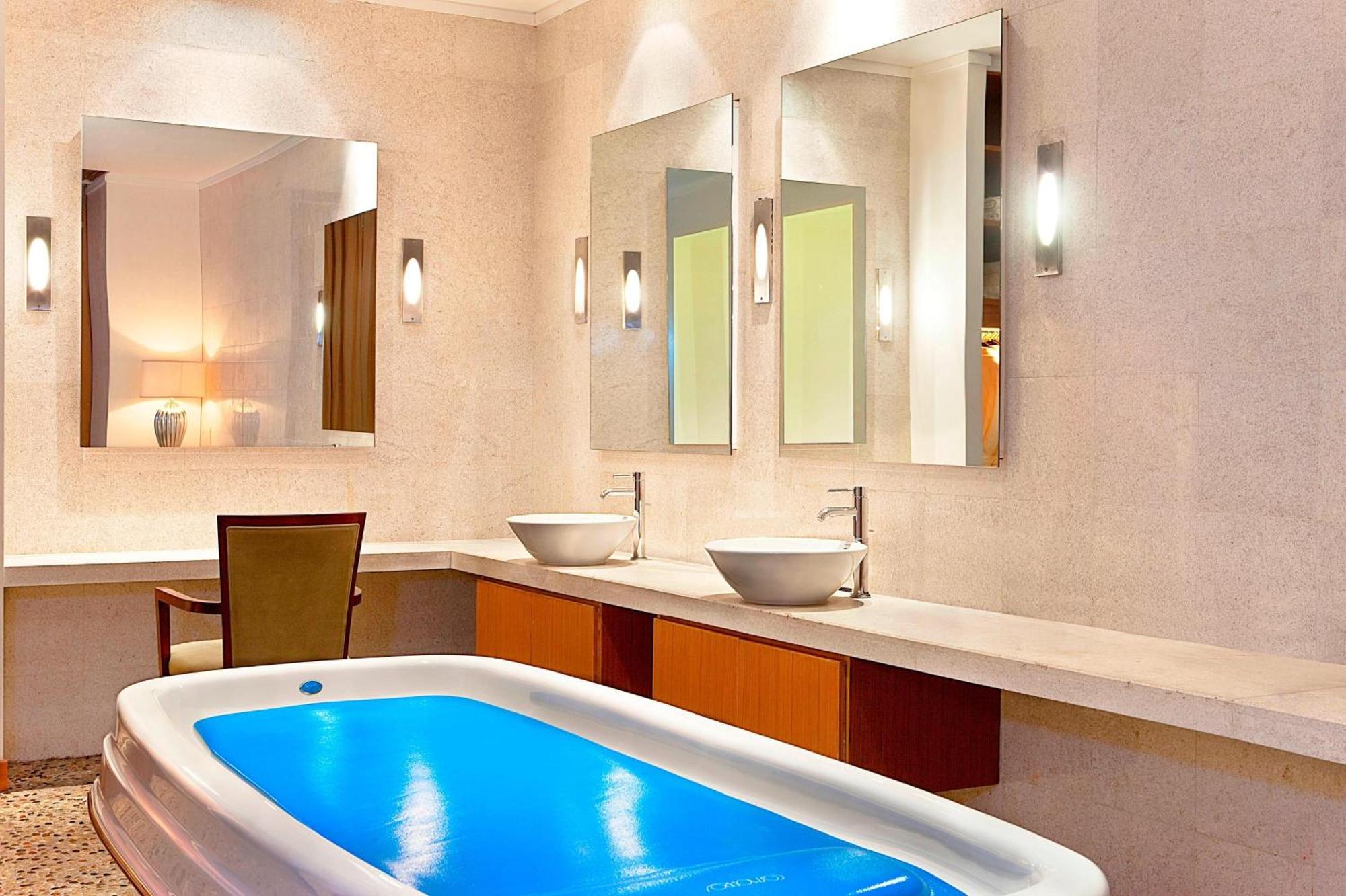 Sheraton Ningbo Hotel - Tianyi Square מראה חיצוני תמונה