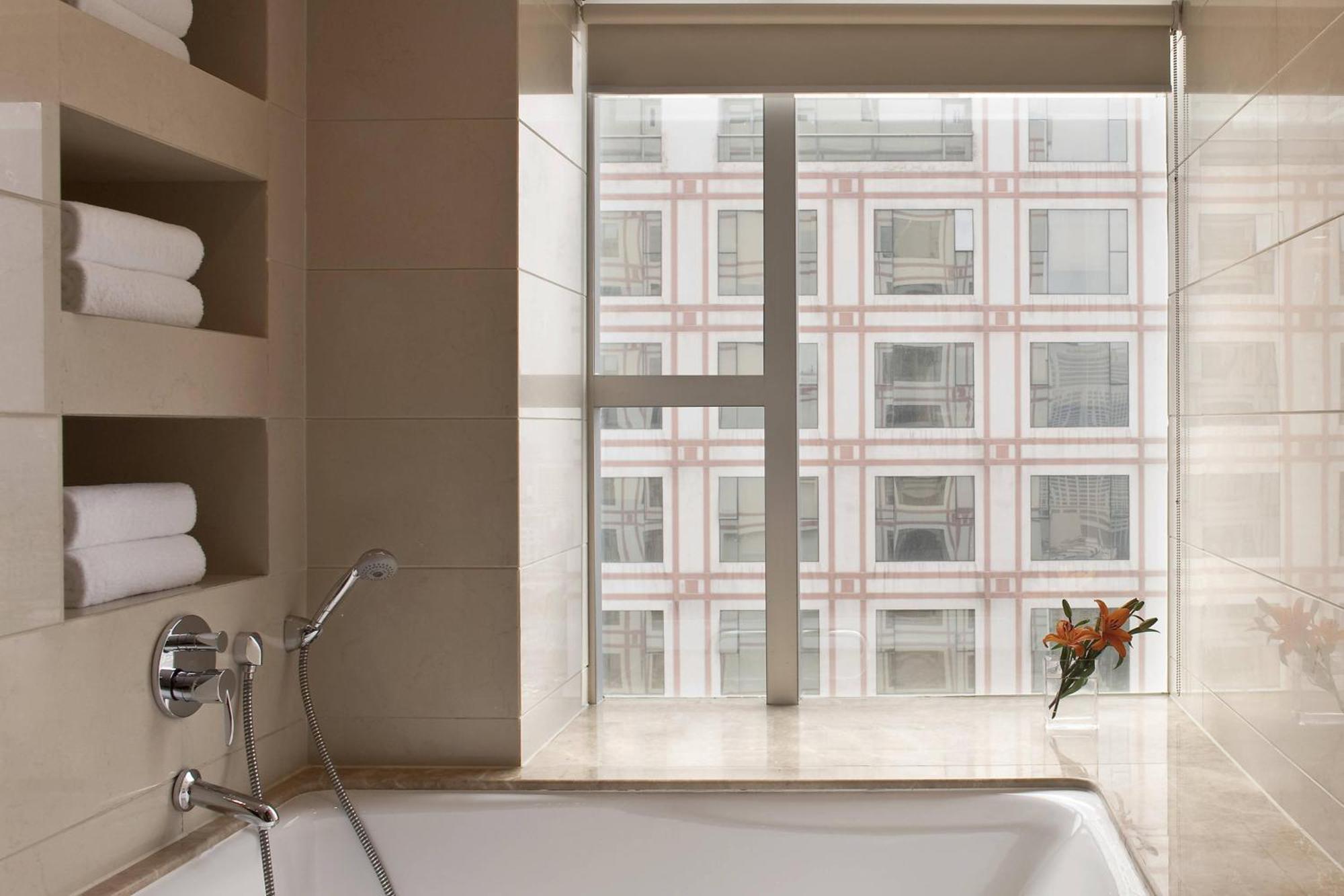 Sheraton Ningbo Hotel - Tianyi Square מראה חיצוני תמונה